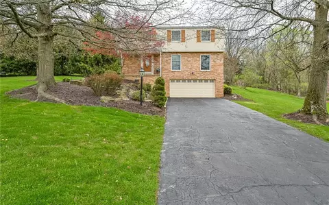 2101 Coventry Dr, Allison Park, PA 15101
