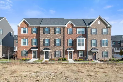 223 Chita Ln, Cranberry Township, PA 16066