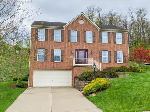 836 Greenhaven Dr, Bethel Park, PA 15102
