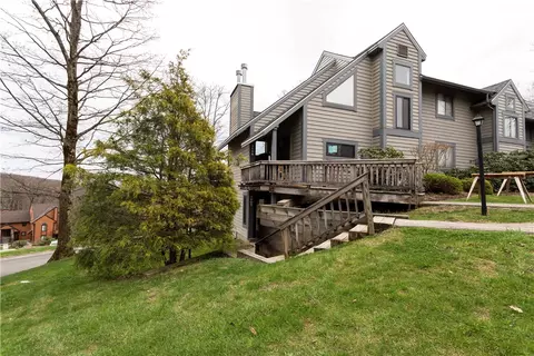 4607 Swiss Mountain Dr, Champion, PA 15622