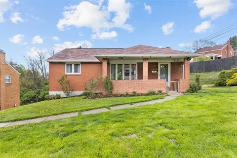 4510 Woodhill Dr, Homestead, PA 15120