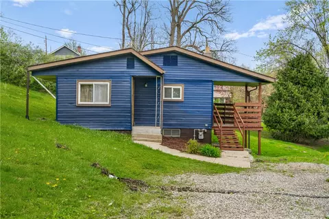 6 E Madison Ave, Irwin, PA 15642