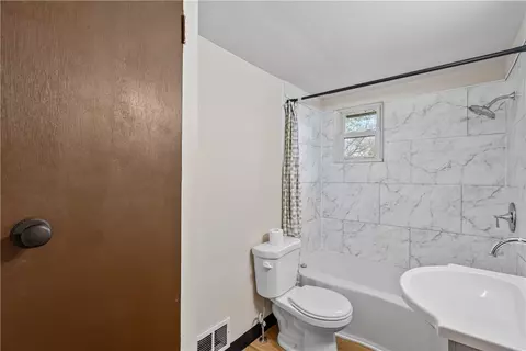 Bath - 6 E Madison Ave, Irwin, PA 15642 photo 2 of 2