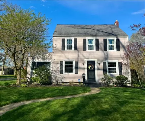 203 E Washington Blvd, Grove City, PA 16127