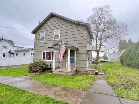 41 Eagle St, Greenville, PA 16125