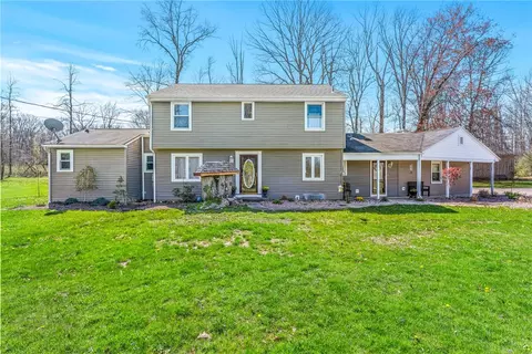 132 Landau Dr, Pulaski, PA 16143