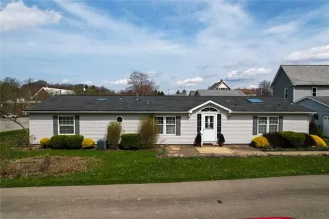 148 Main St, West Sunbury, PA 16061