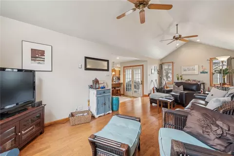 717 8th St, Irwin, PA 15642 photo 11