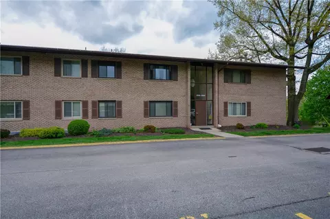 1019 Sanlin Dr, Coraopolis, PA 15108