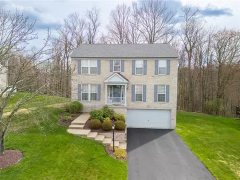 415 Sherwood Dr, Beaver, PA 15009