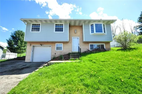 1338 E Beau St, Washington, PA 15301