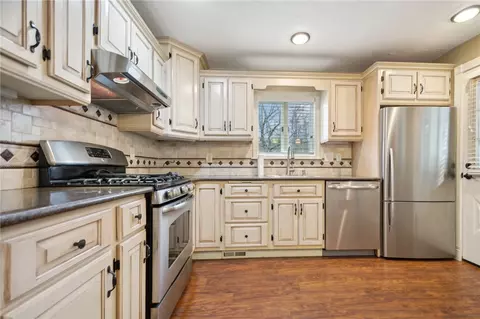Kitchen - 2127 Elizabeth Ct, Export, PA 15632 photo 1 of 3