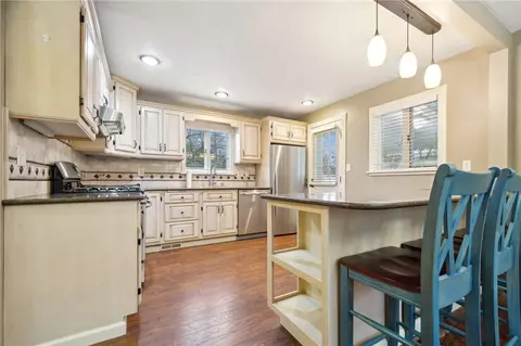 Kitchen - 2127 Elizabeth Ct, Export, PA 15632 photo 3 of 3