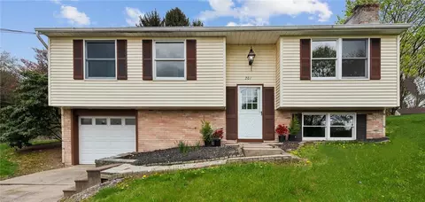 201 Cameron Dr, Cranberry Township, PA 16066