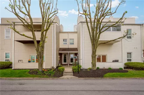 2311 Kenzie Dr, Pittsburgh, PA 15205
