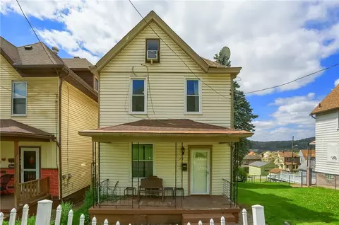 1212 4th Ave, Conway, PA 15027