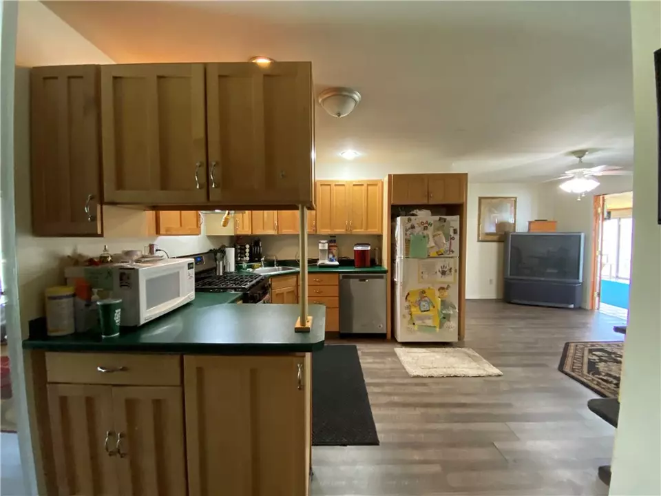 Kitchen - 811 Garden City Dr, Monroeville, PA 15146 photo 3 of 3