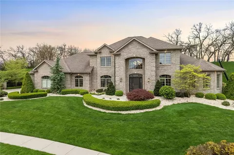 1046 Nottingham Ct, Irwin, PA 15642