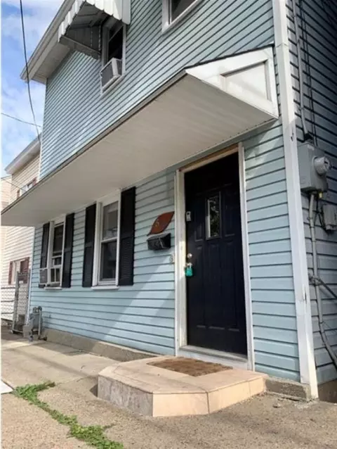 52 Mount Oliver St, Pittsburgh, PA 15210