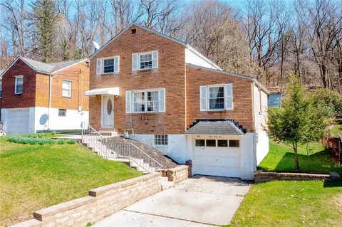 145 Lynnwood Dr, Pittsburgh, PA 15235
