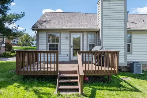Exterior - 303 Covington Ct, Seven Fields, PA 16046 photo 3 of 3