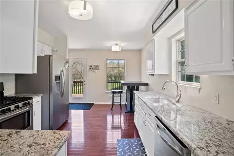 Kitchen - 303 Covington Ct, Seven Fields, PA 16046 photo 1 of 3