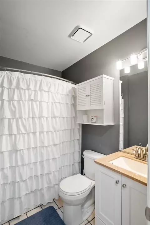 Bath - 303 Covington Ct, Seven Fields, PA 16046 photo 1 of 3