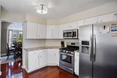 Kitchen - 303 Covington Ct, Seven Fields, PA 16046 photo 3 of 3