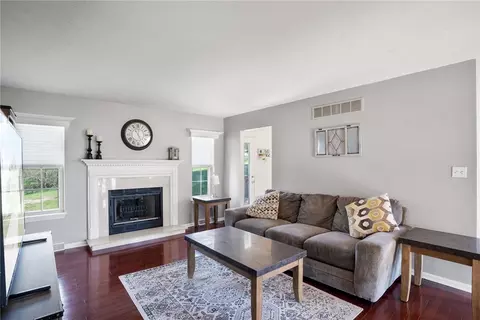 Living - 303 Covington Ct, Seven Fields, PA 16046 photo 1 of 5