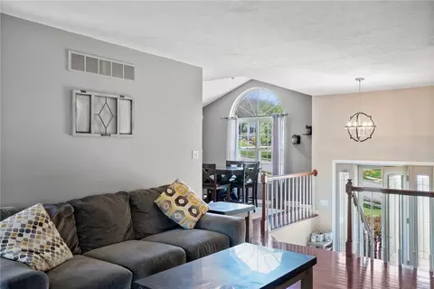 Living - 303 Covington Ct, Seven Fields, PA 16046 photo 2 of 5