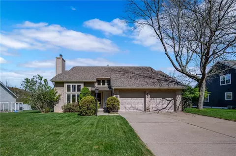 347 Warrick Dr, Seven Fields, PA 16046
