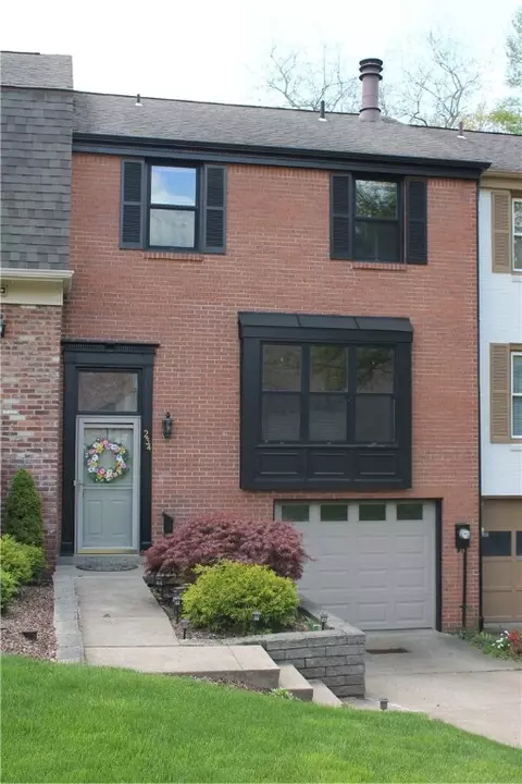 234 Falls Village Rd, Pittsburgh, PA 15239