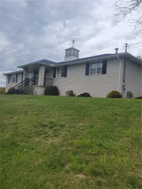 317 N Washington Rd, Apollo, PA 15613