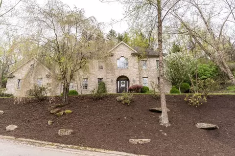 8 Georgian Pl, Pittsburgh, PA 15215