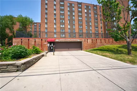 5 Bayard Rd #410, Pittsburgh, PA 15213
