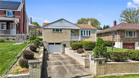 123 Pleasant Hills Blvd, Pittsburgh, PA 15236