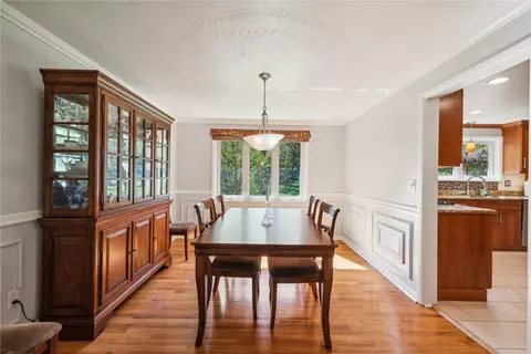Dining - 11267 Drop Rd, Irwin, PA 15642 photo 2 of 3