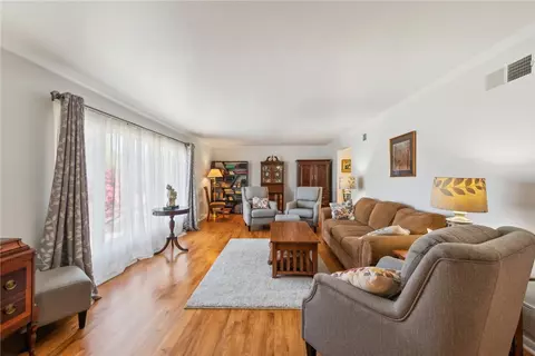Living - 11267 Drop Rd, Irwin, PA 15642 photo 1 of 7