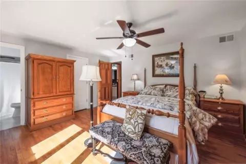 Bedroom - 11267 Drop Rd, Irwin, PA 15642 photo 2 of 7