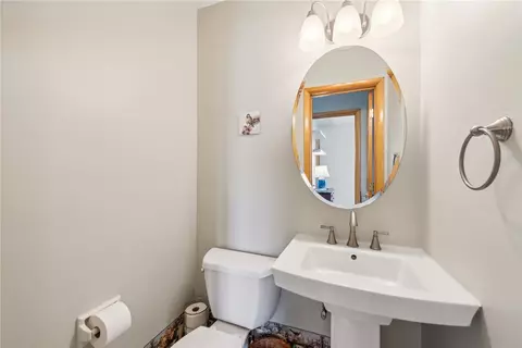 Bath - 11267 Drop Rd, Irwin, PA 15642 photo 1 of 3