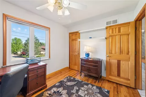 Bedroom - 11267 Drop Rd, Irwin, PA 15642 photo 1 of 7