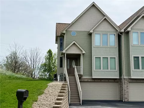 372 Cherokee Dr, Beaver Falls, PA 15010