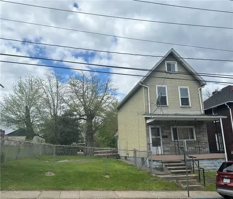 949 Leeds Ave, Monessen, PA 15062