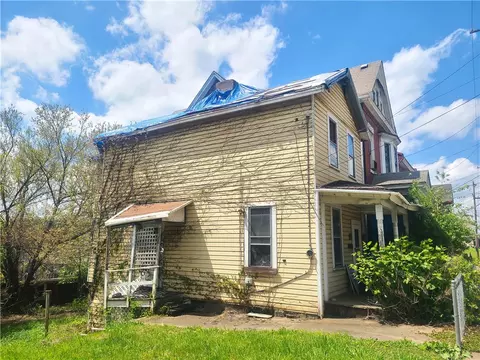 416 Mills Ave, Braddock, PA 15104 photo 2