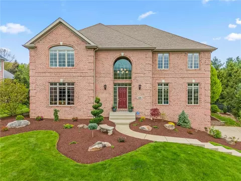 109 Blackmore Dr, Venetia, PA 15367