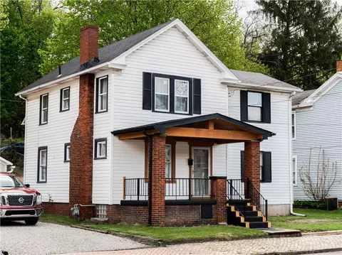 909 6th Ave, New Brighton, PA 15066