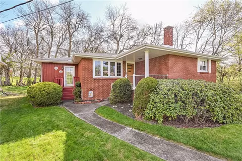 210 Linda Dr, Greensburg, PA 15601