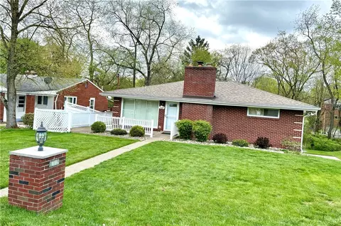 1345 Foxboro Dr, Monroeville, PA 15146