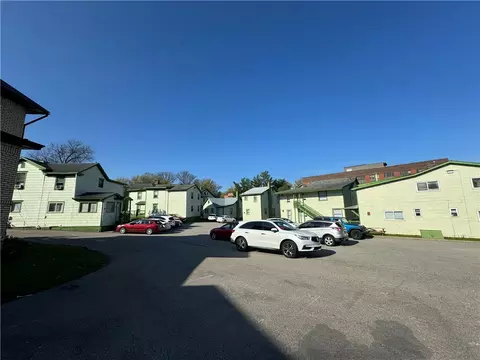 974 Oakland Ave, Indiana, PA 15701