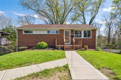 733 Cottonwood Dr, Monroeville, PA 15146